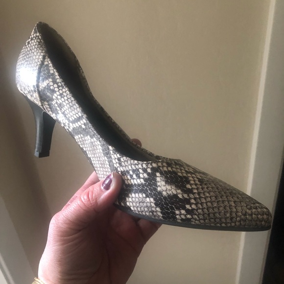 COPY - LifeStride heels - Picture 3 of 4